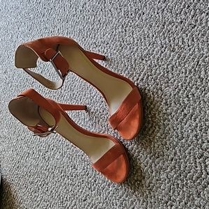Calvin Klein Ankle Strap Stilettos Sz. 7.5